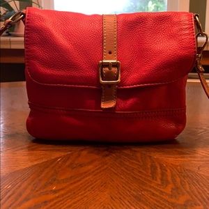 EUC FOSSIL PEBBLE LEATHER SHOULDER BAG